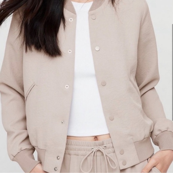 Wilfred - Aritzia - poussin bomber jacket (purple/grey/mauve). - Picture 10 of 11